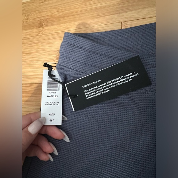 Aritzia TNA wafflex cargo pants - Picture 4 of 5